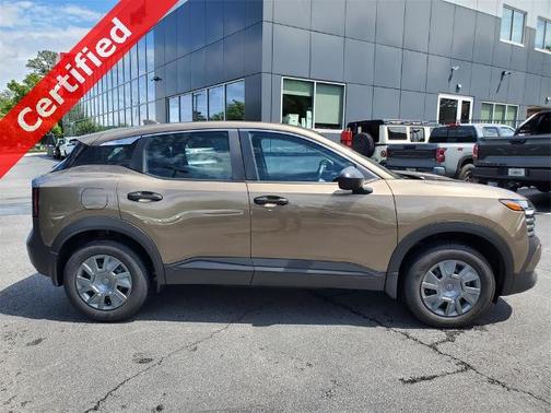 2025 Nissan Kicks S