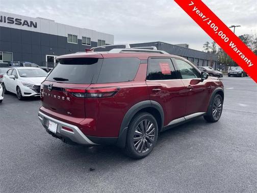 2023 Nissan Pathfinder SL
