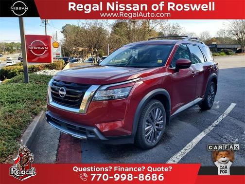 2023 Nissan Pathfinder SL