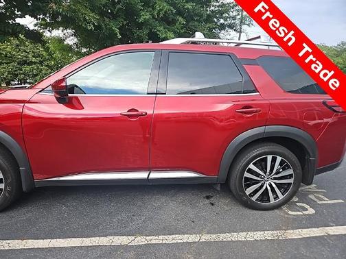 2024 Nissan Pathfinder Platinum