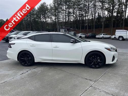 2023 Nissan Maxima SR