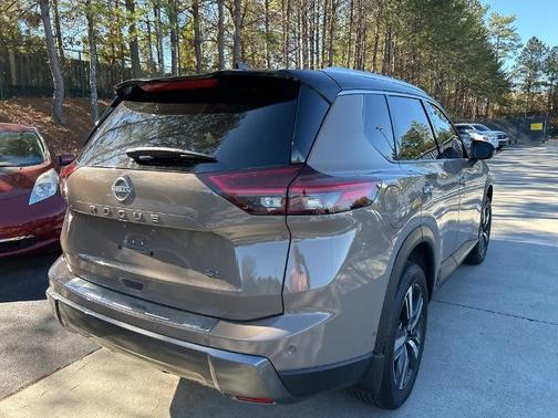 2025 Nissan Rogue SL