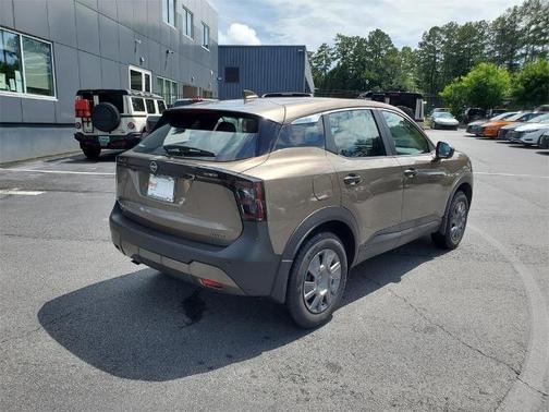 2025 Nissan Kicks S