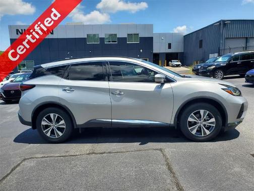 2022 Nissan Murano SV