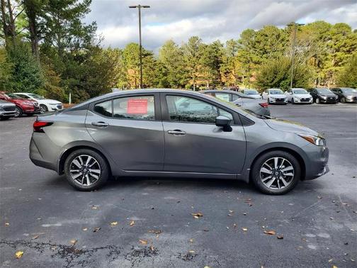 2022 Nissan Versa 1.6 SV