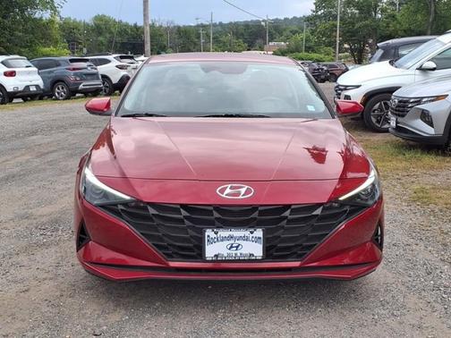 2023 Hyundai ELANTRA SE