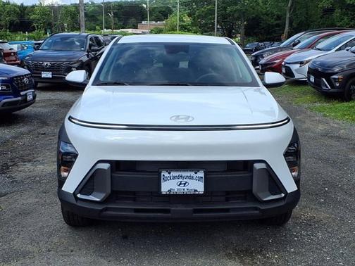 2025 Hyundai KONA SE