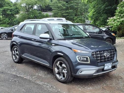 2023 Hyundai VENUE Limited