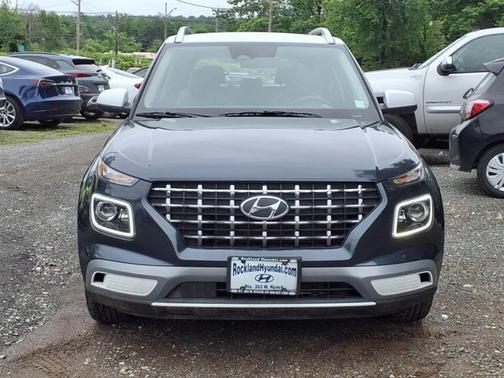 2023 Hyundai VENUE Limited