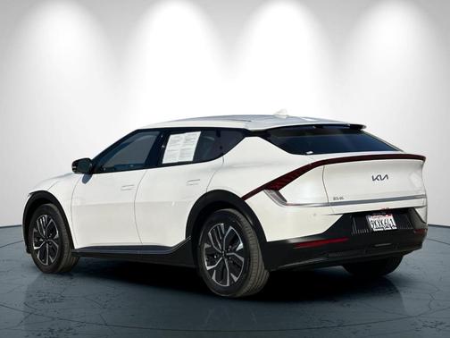 2024 Kia EV6 Light