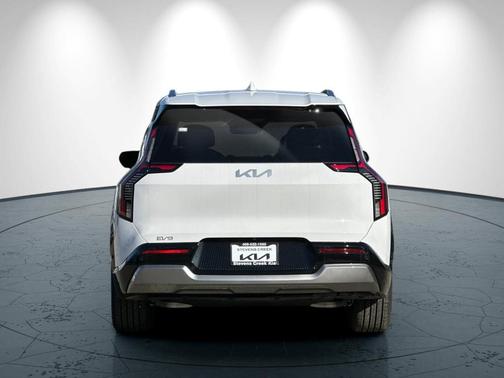 2026 Kia EV9 Land