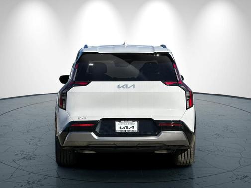 2026 Kia EV9 Land
