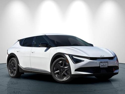 2025 Kia EV6 Light