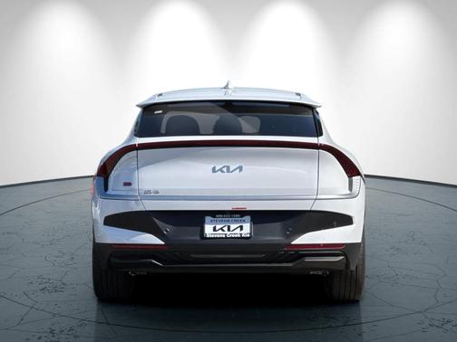 2025 Kia EV6 Light
