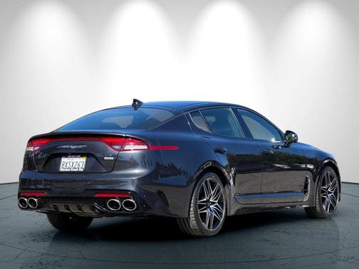 2022 Kia Stinger GT2