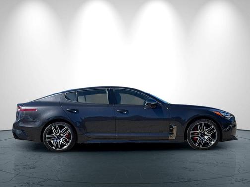 2022 Kia Stinger GT2