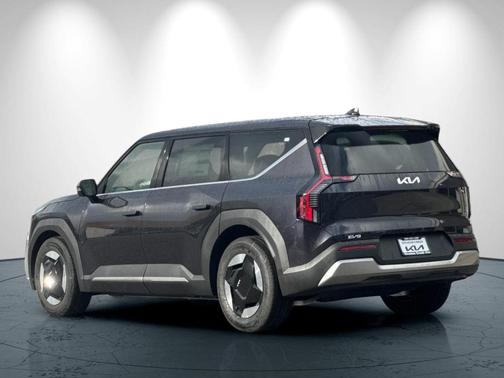 2026 Kia EV9 Light Long Range