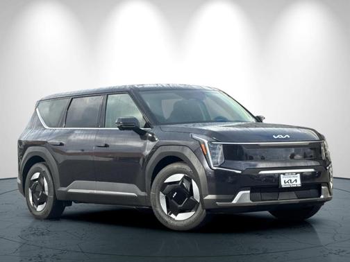 2026 Kia EV9 Light Long Range
