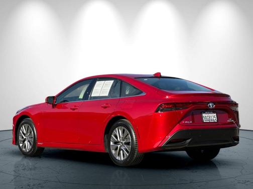 2022 Toyota Mirai 