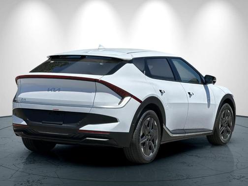 2025 Kia EV6 Light Long Range