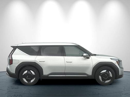 2026 Kia EV9 Wind