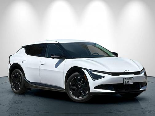 2025 Kia EV6 Wind