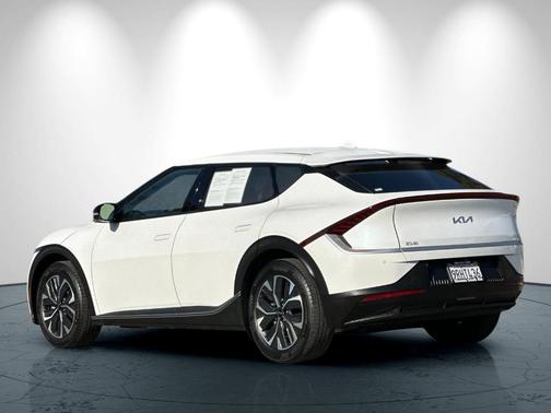 2024 Kia EV6 Light