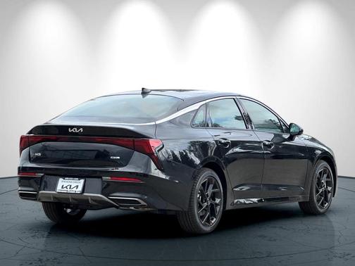 Aurora Black Pearl 2026 Kia K5 GT-Line