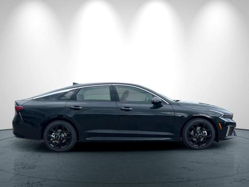 Aurora Black Pearl 2026 Kia K5 GT-Line