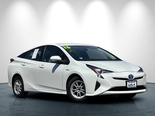 2016 Toyota Prius Two