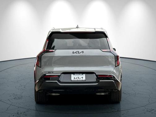 2026 Kia EV9 Land