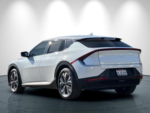 2024 Kia EV6 Light