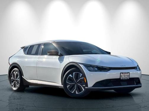 2024 Kia EV6 Light
