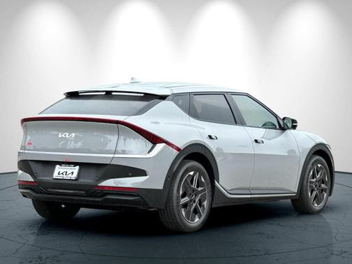 2025 Kia EV6 Light Long Range