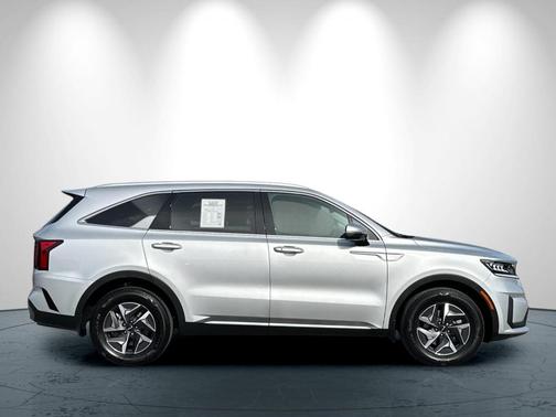 2022 Kia Sorento Hybrid S