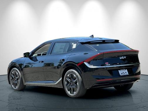 2025 Kia EV6 Wind