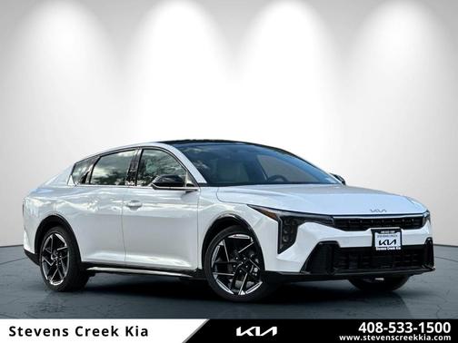 2025 Kia K4 GT-Line