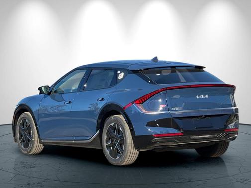 2025 Kia EV6 Wind