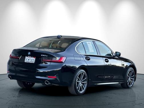 2022 BMW 330e 330e