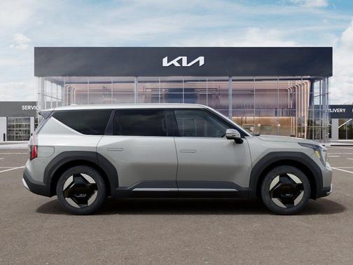 Ivory Silver 2026 Kia EV9 Light Short Range