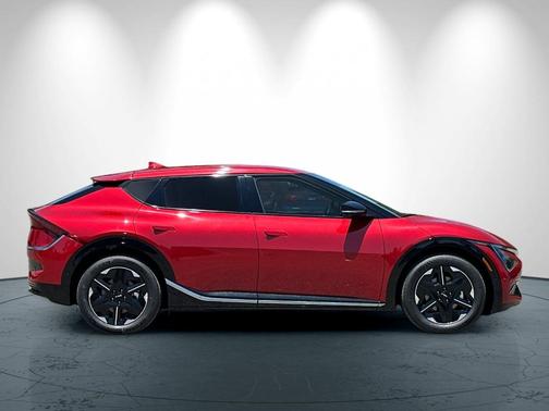 2025 Kia EV6 Wind