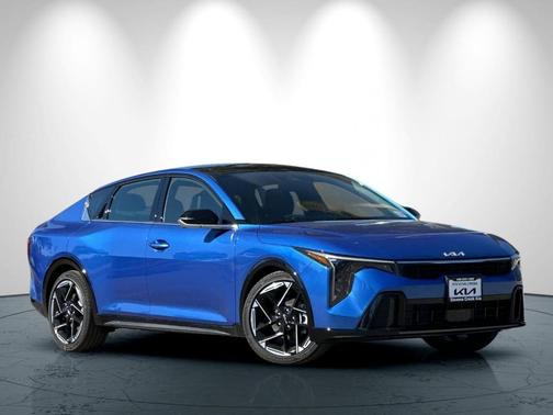 2025 Kia K4 GT-Line