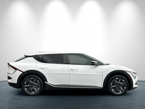 2025 Kia EV6 Light Long Range