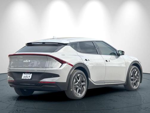 2025 Kia EV6 Light Long Range