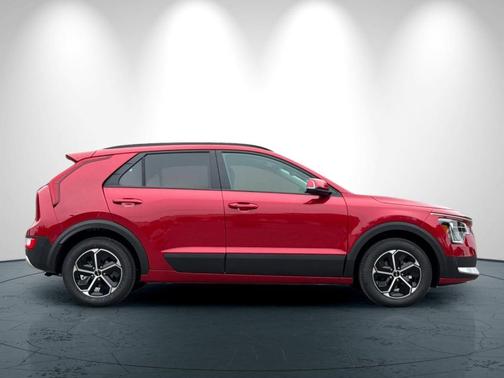 2025 Kia Niro EX