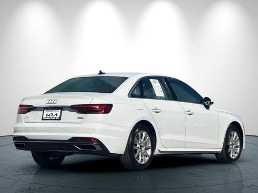 2022 Audi A4 40 Premium