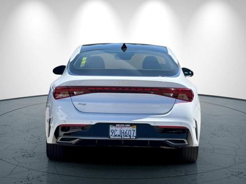 2022 Kia K5 EX