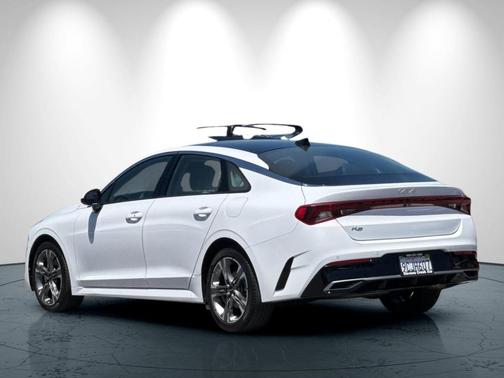 2022 Kia K5 EX
