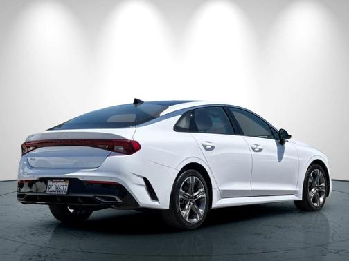 2022 Kia K5 EX