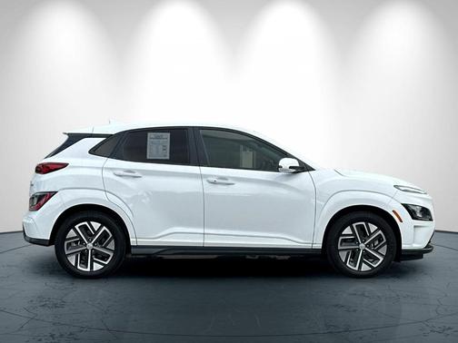 2023 Hyundai KONA EV SE
